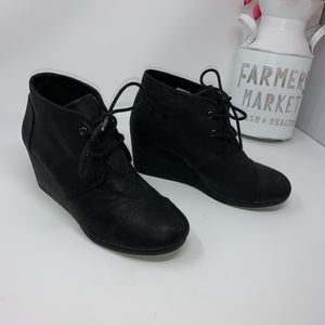 Toms wedge size 7.5